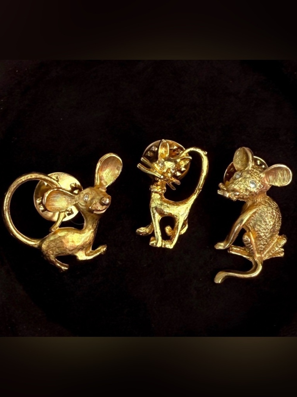 Vintage aged goldtone, set of three mouse mice brooch pins